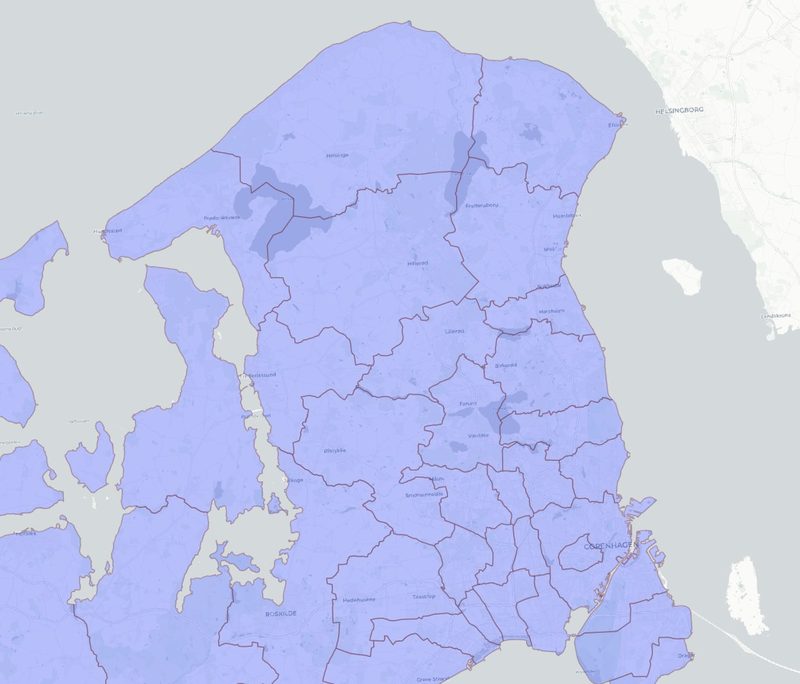 Map of municipality borders in part of Denmark, large and uneven in size.